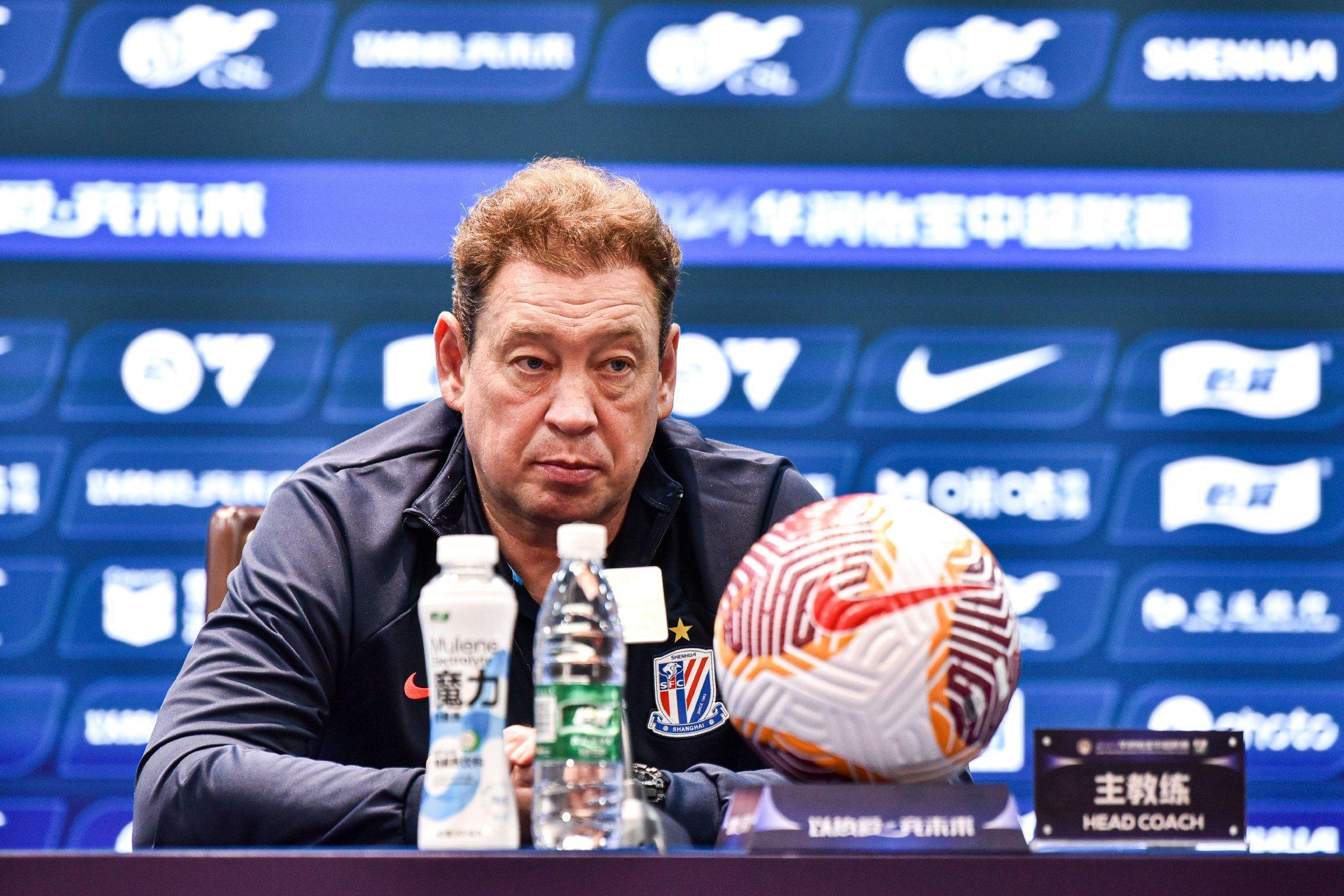 足总杯窗口期再迎强敌，法兰克福手感冰凉，主帅态度：悬念犹存，球队文化再被提及的简单介绍