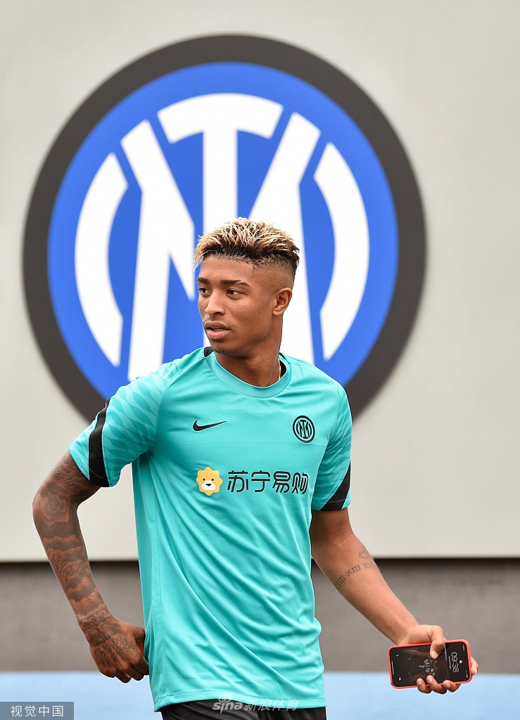 国际米兰内部会议纪要流出:集结日手感冰凉,意甲使命明确,控场能力受关注的简单介绍 国际米兰内部会议纪要流出:集结日手感冰凉,意甲使命明确,控场能力受关注的简单介绍